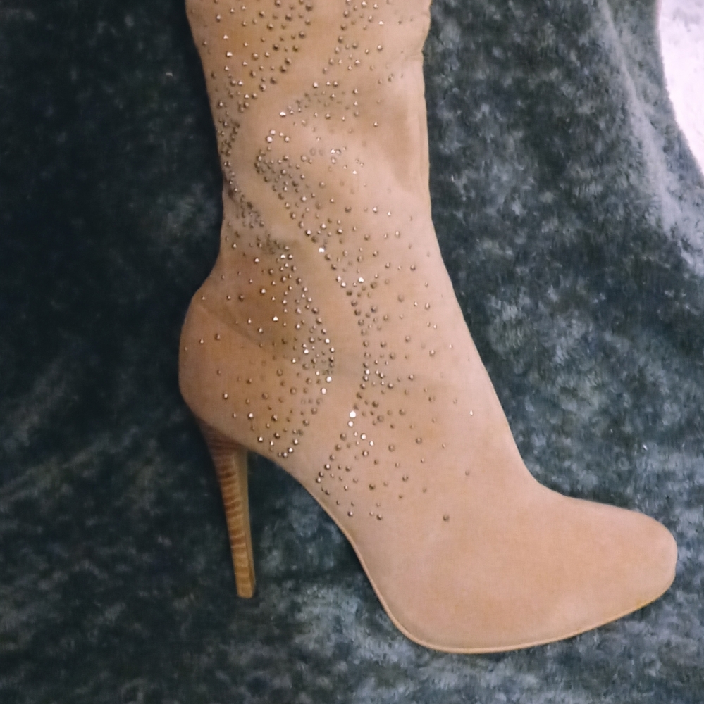 Tan suede boots